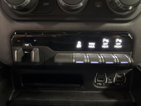 Used 2021 RAM 1500 Big Horn AWD/4WD image 25