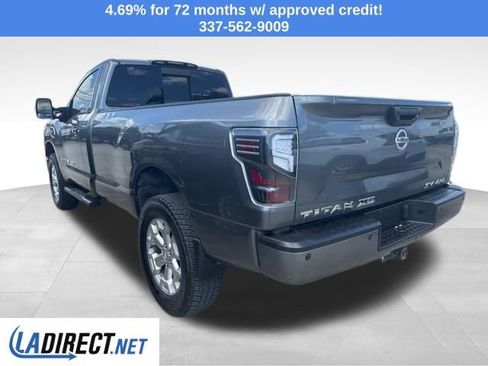 Used 2017 Nissan Titan SV image 8