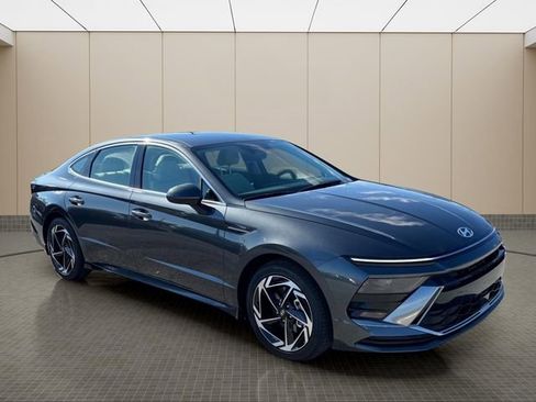 New 2026 Hyundai Sonata SEL FWD image 2
