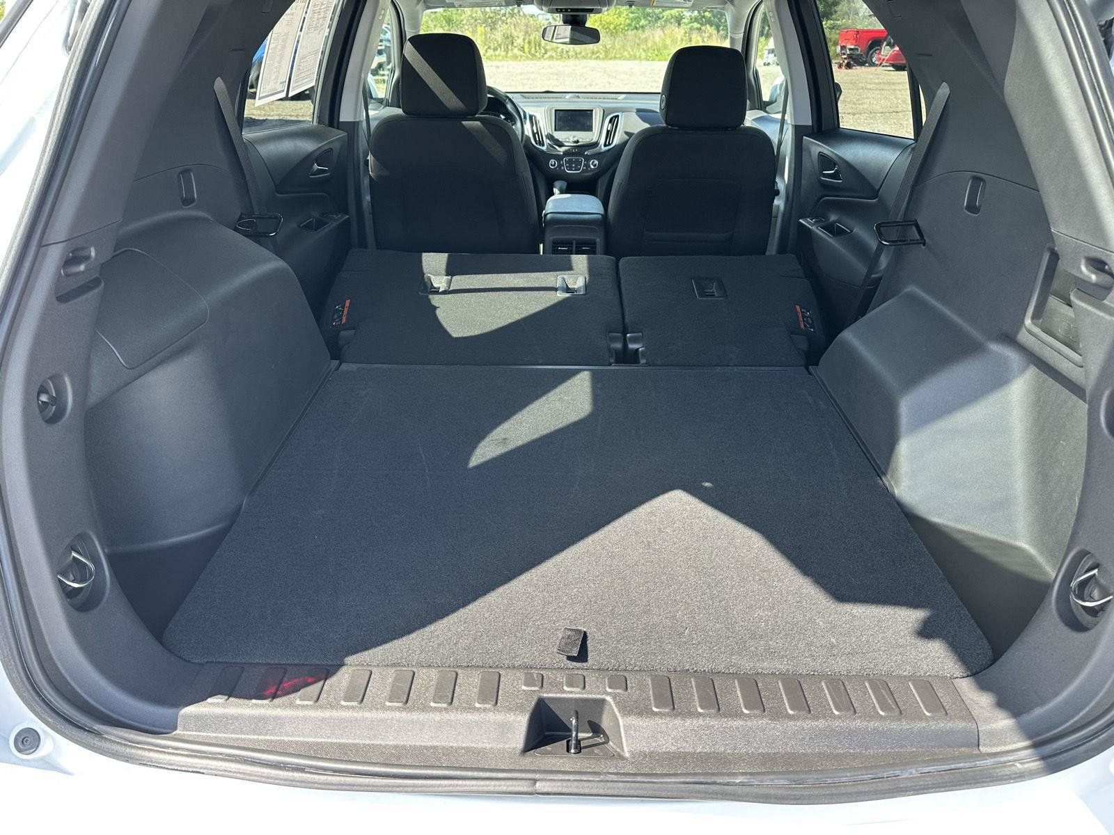 Used 2024 Chevrolet Equinox LT FWD image 30