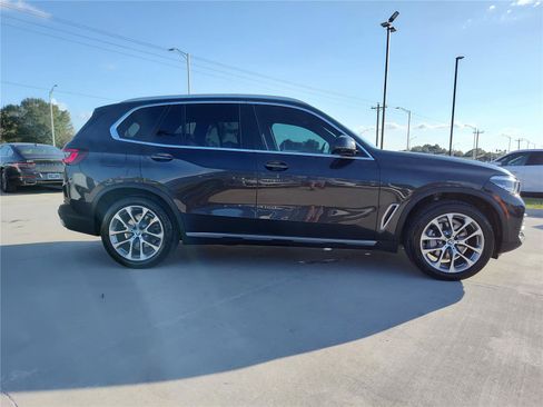 Used 2022 BMW X5 xDrive40i w/ Parking Assistance Package image 10