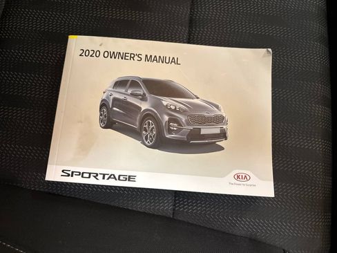 Used 2020 Kia Sportage LX AWD/4WD image 29