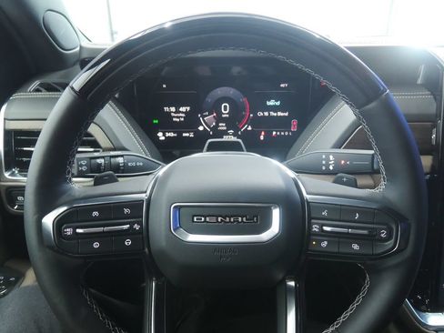 Used 2025 GMC Yukon Denali Ultimate AWD/4WD image 15