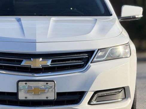 Used 2018 Chevrolet Impala LT image 14