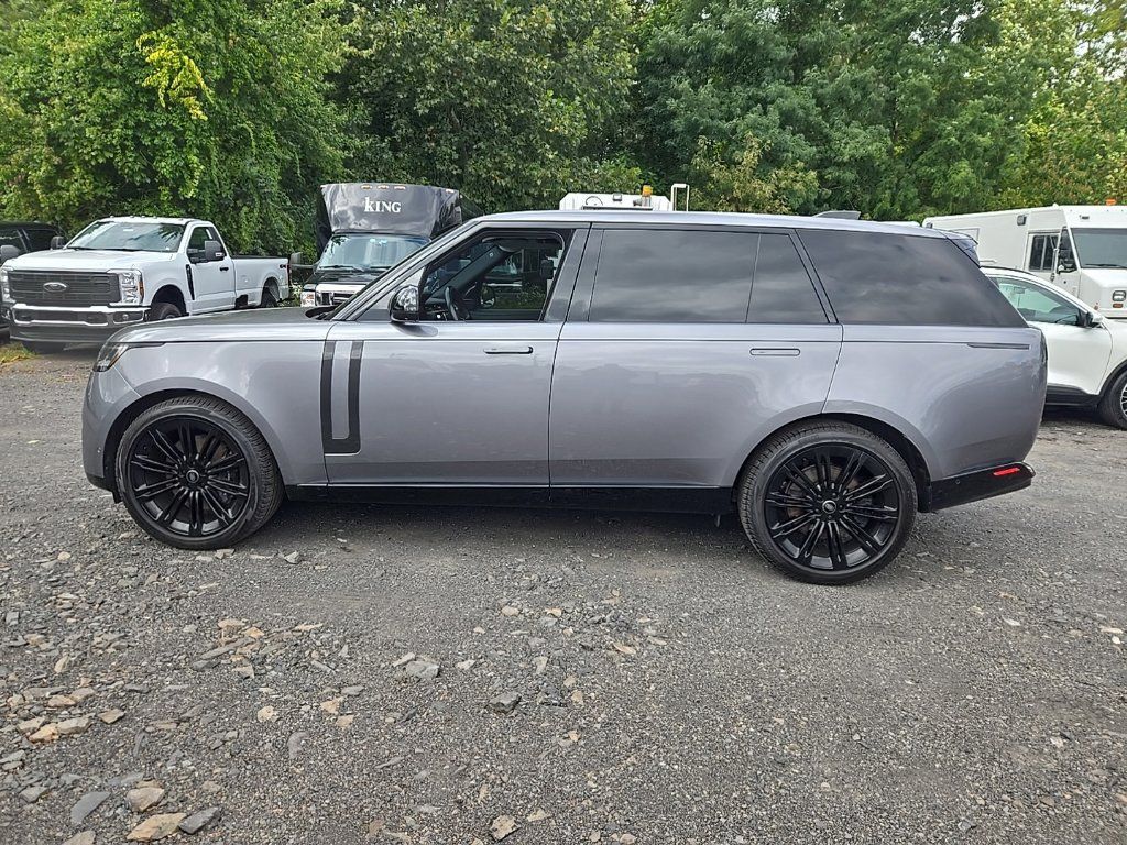 Used 2023 Land Rover Range Rover Long Wheelbase SE AWD/4WD image 9