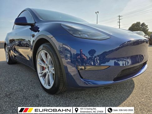 Used 2024 Tesla Model Y Performance AWD/4WD image 23