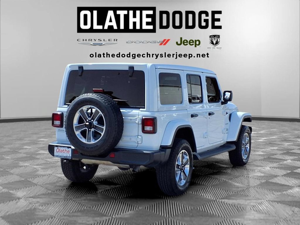 Used 2022 Jeep Wrangler Unlimited Sahara w/ Cold Weather Group AWD/4WD image 28