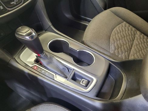 Used 2018 Chevrolet Equinox LT FWD image 26