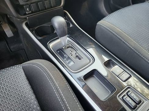 Used 2019 Mitsubishi Outlander ES FWD image 19