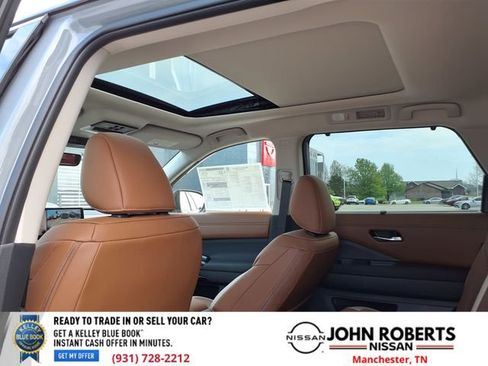 New 2026 Nissan Pathfinder Platinum AWD/4WD image 10