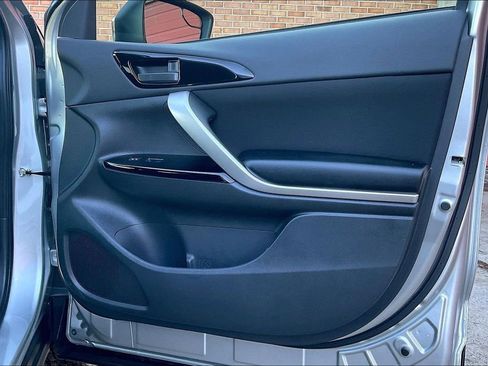 Used 2024 Mitsubishi Eclipse Cross LE image 23