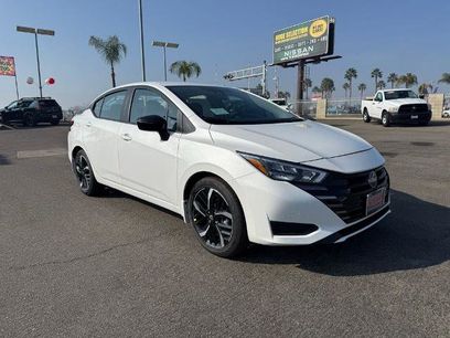 New 2025 Nissan Versa SR w/ Trunk Package