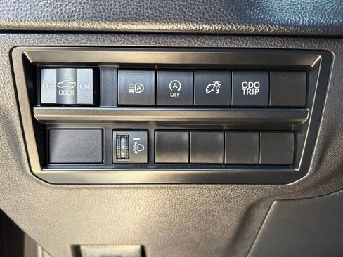 Used 2024 Toyota Tundra SR5 AWD/4WD image 33