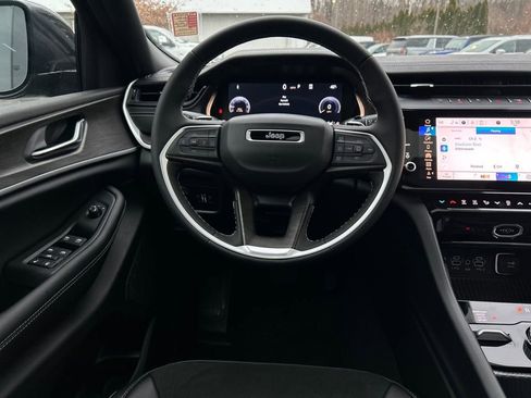 New 2026 Jeep Grand Cherokee Altitude AWD/4WD image 15