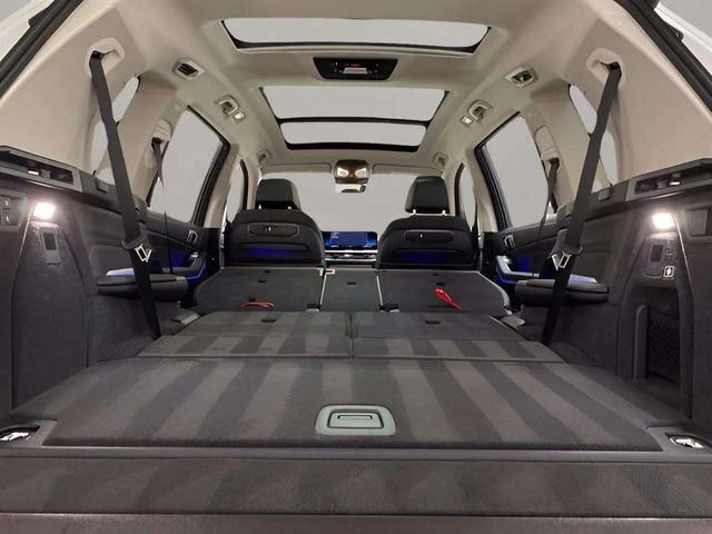Used 2026 BMW X7 xDrive40i w/ Premium Package AWD/4WD image 73