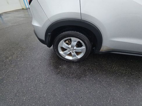 Used 2016 Honda HR-V EX image 9