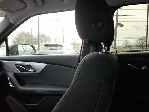 Used 2021 Chevrolet Blazer LT image 17