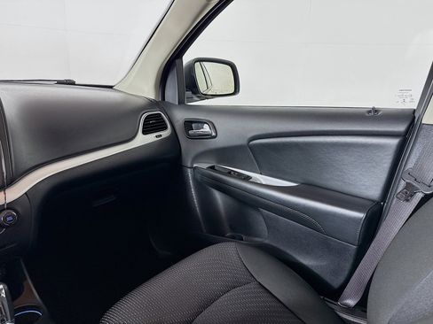 Used 2020 Dodge Journey SE w/ SE Popular Equipment Group image 26