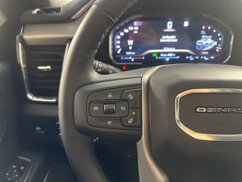 Used 2025 GMC Sierra 2500 Denali w/ Denali Reserve Package image 28