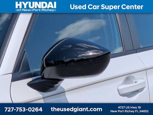 Used 2025 Honda Civic Sport image 11