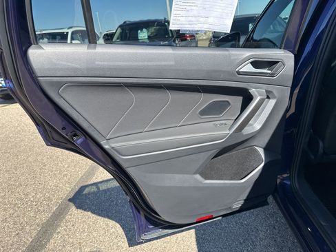 Certified 2022 Volkswagen Tiguan SEL R-Line image 26