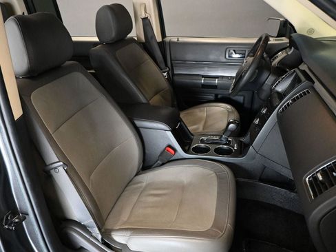 Used 2017 Ford Flex SEL w/ Equipment Group 202A FWD image 19