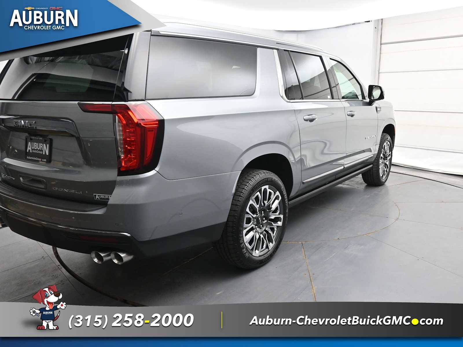 Used 2023 GMC Yukon XL Denali Ultimate AWD/4WD image 17