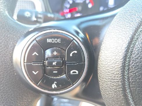 Used 2022 Kia Soul LX FWD image 20
