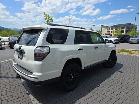 Used 2021 Toyota 4Runner Nightshade AWD/4WD image 5
