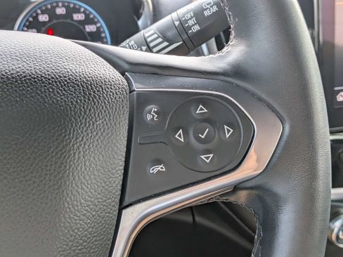 Used 2023 Chevrolet Traverse LT FWD image 24
