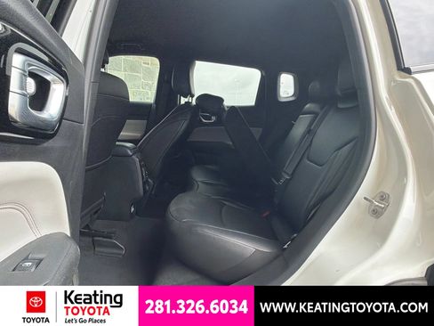 Used 2025 Jeep Compass Limited AWD/4WD image 10