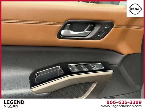 Certified 2024 Nissan Pathfinder Platinum w/ Cargo Package AWD/4WD image 16