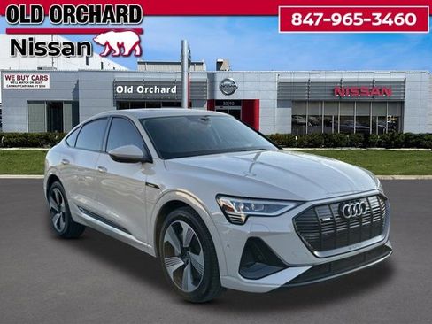 Used 2021 Audi e-tron Prestige w/ Prestige Package AWD/4WD image 3