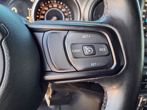 Used 2018 Jeep Wrangler Unlimited Sport S image 21