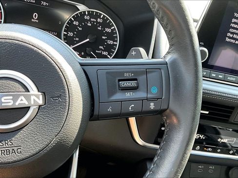 Used 2024 Nissan Rogue SV w/ SV Premium Package AWD/4WD image 19