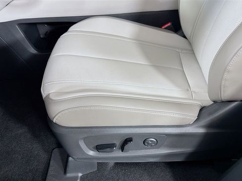 New 2026 INFINITI QX60 Luxe image 23