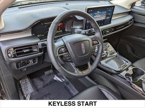 Used 2023 Lincoln Nautilus AWD w/ Premium Package image 12