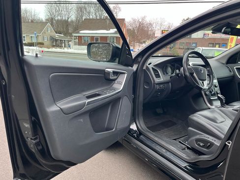 Used 2014 Volvo XC60 T6 image 10