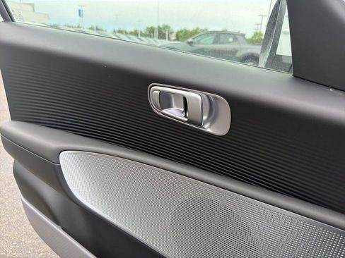 New 2025 Hyundai Ioniq 6 SE RWD image 18