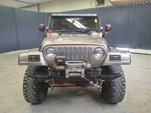 Used 2003 Jeep Wrangler Sahara AWD/4WD image 8