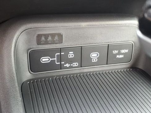 New 2026 Hyundai Kona SE image 9