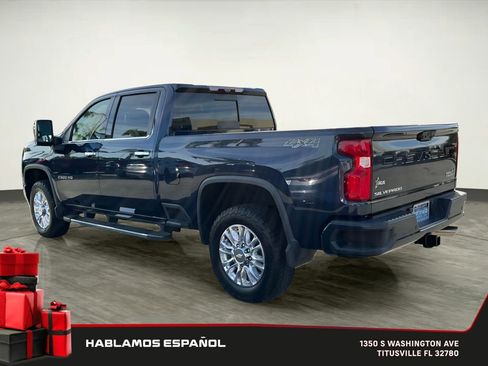 Used 2022 Chevrolet Silverado 2500 High Country w/ Technology Package image 3