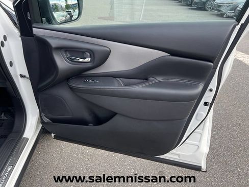 Used 2022 Nissan Murano SL w/ SL Moonroof Package AWD/4WD image 26
