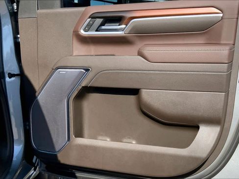 Used 2025 GMC Sierra 3500 Denali w/ Denali Reserve Package image 22