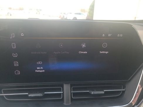 Used 2025 Chevrolet Trax ACTIV image 17