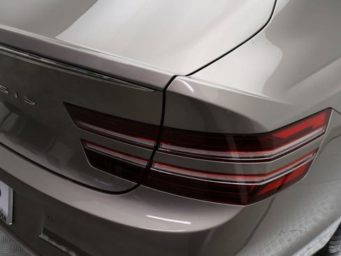 Used 2021 Genesis G80 2.5T image 9