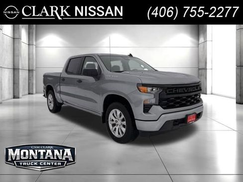 Used 2025 Chevrolet Silverado 1500 Custom image 1