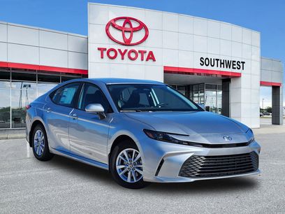 New 2026 Toyota Camry LE w/ Convenience Package