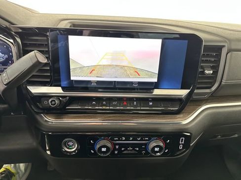 Used 2023 Chevrolet Silverado 1500 LT image 22