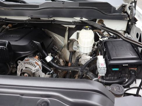 Used 2019 Chevrolet Silverado 2500 W/T AWD/4WD image 37